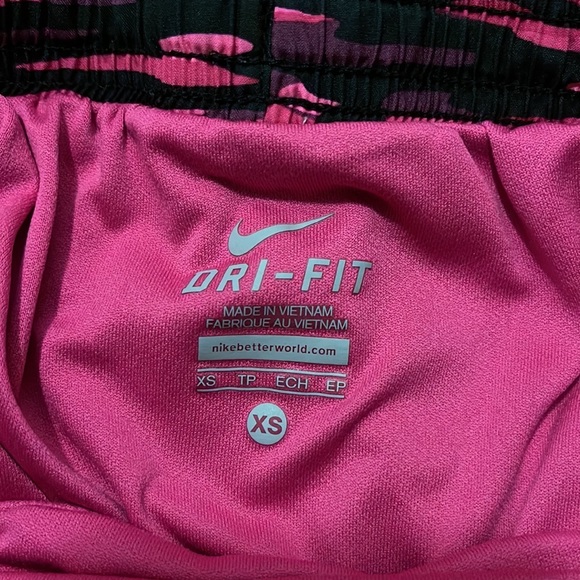 Nike Shorts - Picture 3 of 5